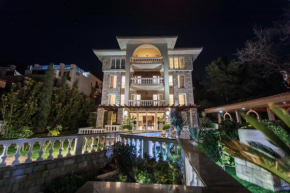 SEAFRONT WINE VILLA